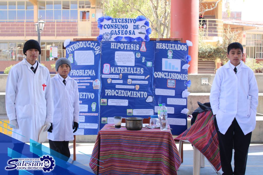 Foto 2 de «Nuestros estudiantes sorprenden con innovadores proyectos en la Feria de Ciencias ¡Eureka 2025! Etapa interna»